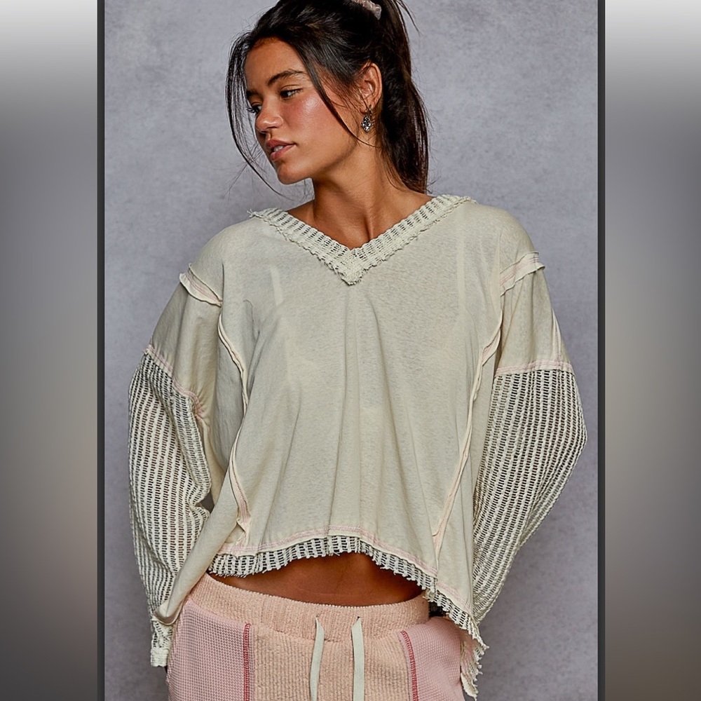 730 ⬇️⬇️ 1 left POL OVERSIZED CROCHET HOODED TOP - Picture 3 of 5